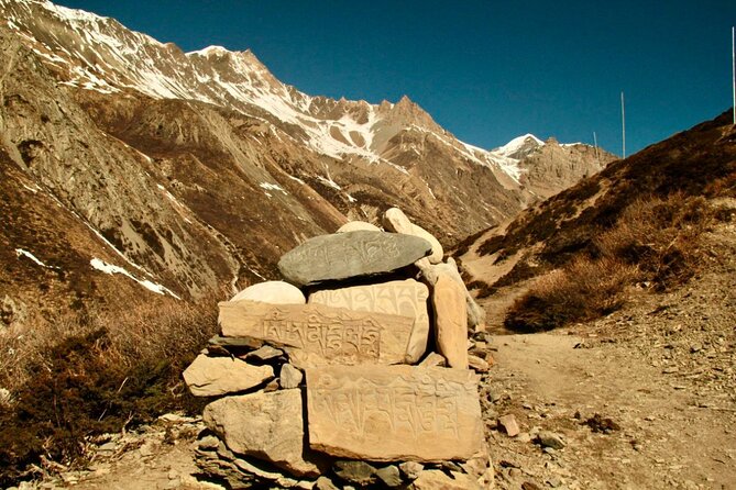 14 Days Annapurna Circuit Trek - Chame to Pisang to Manang: village life meets peak views