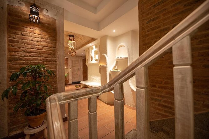 21 Day Ayurveda & Yoga Retreat in the Himalayan country, Nepal - Where you’ll stay: attached bathrooms, Wi‑Fi, and a retreat that still has city access