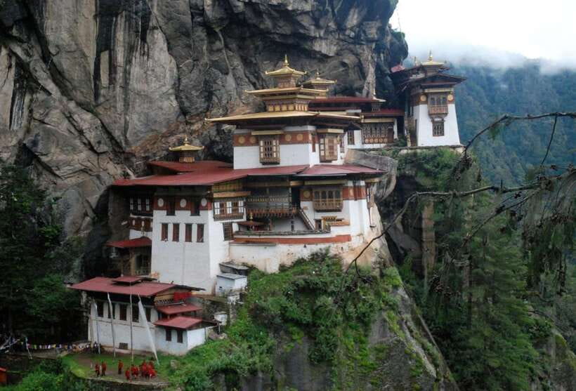 3 Days Bhutan Cultural Tour - Taktsang (Tiger’s Nest) hike: the legend, the cave, and the viewpoint reality