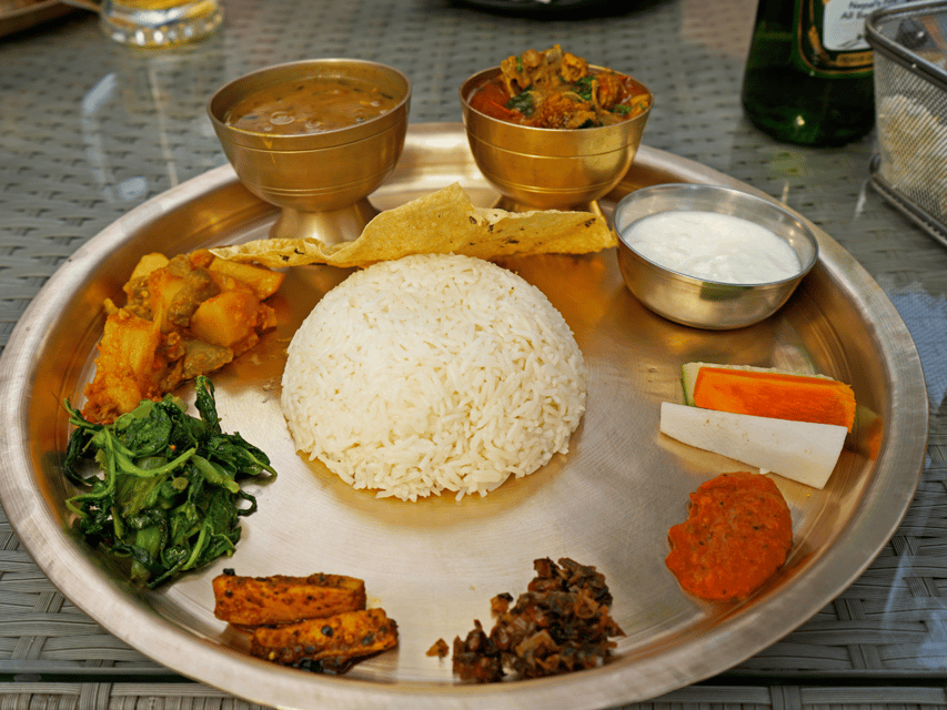 Authentic Nepali Evening: Traditional Food and Cultural Show - The venue tour and seating: why the intro improves everything
