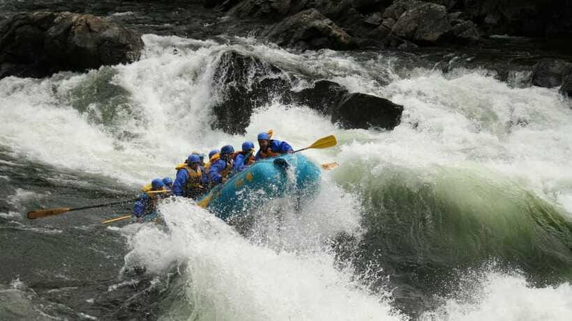 Beginner-Friendly Rafting Adventure on the Trishuli River - Lunch on the Boulder Beach: A Real Reset (and Possible Swim Time)