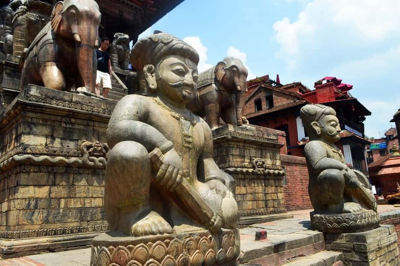 Bhaktapur Durbar Square 4-Hour Tour - Dattatraya Square: The Calm Close Before Heading Back