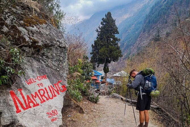 Dancing in the Manaslu Circuit Trek - Day 10: The Larkya La pass day, with Cho Danda, Larkya Peak, and four frozen lakes