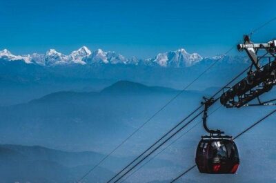 Day tour to Chandra Giri Hill - Riding the cable car: the “moving viewpoint” experience