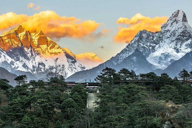 Everest Helicopter Tour with Breakfast in Hotel Everest View - Breakfast at Hotel Everest View: The Photo Stop With a Purpose