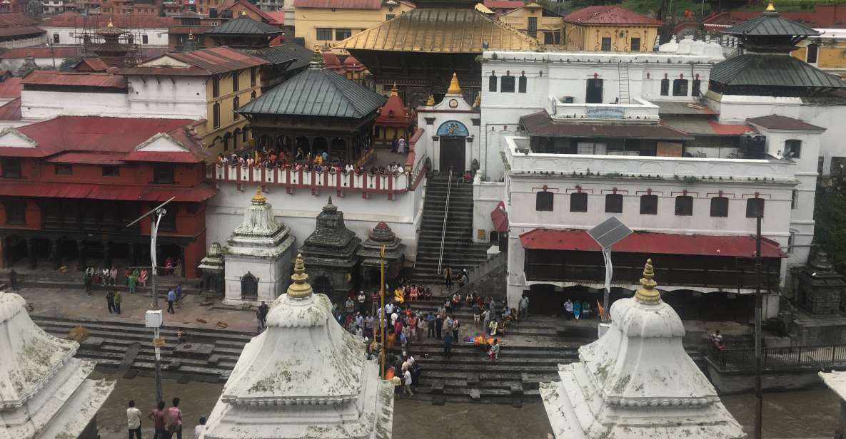 "Explore Kathmandu Rich Heritage: City Highlights Bus Tour" - Kathmandu Durbar Square: One Hour for Photos, Sightseeing, and Strolling