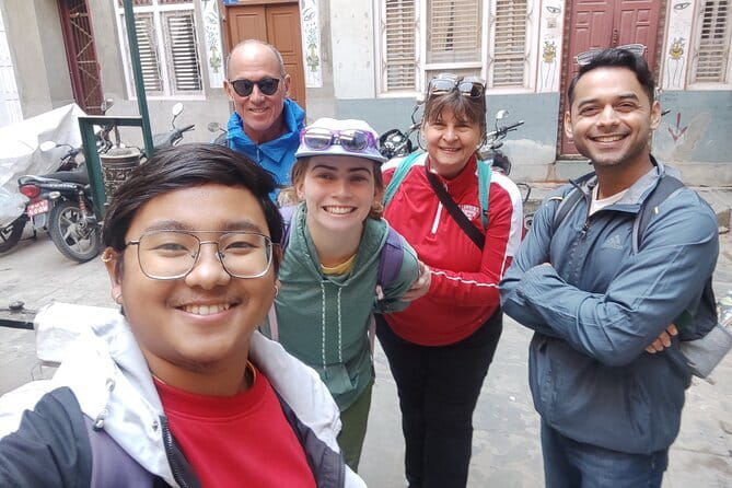 Folklore and Everyday Life in Ancient Patan - The opening move: Patan Dhoka to Pimbahal’s monastery courtyard