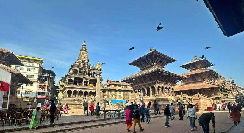 Kathmandu: 7 UNESCO Sites Tour in 1 Day (Private Tour) - Patan Durbar Square: craftsmanship with a more artistic feel