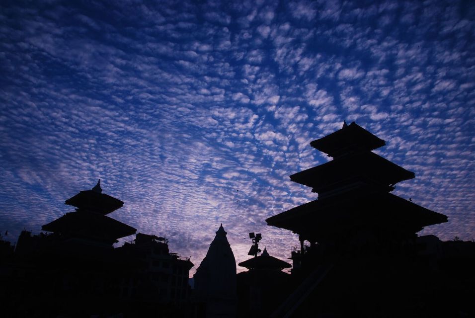 Kathmandu at Sunset: Explore the City on Rickshaw - Asan market and Annapurna Temple area: spices and local motion