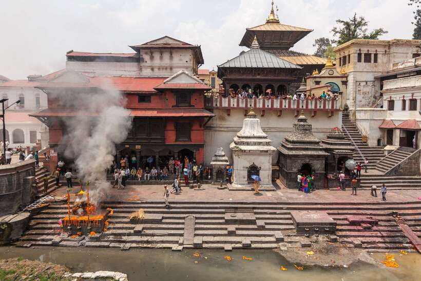 Kathmandu City Tour: TOP Highlights of the Kathmandu Valley - Pashupatinath Temple on the Bagmati River: Sacred, Intense, and Real