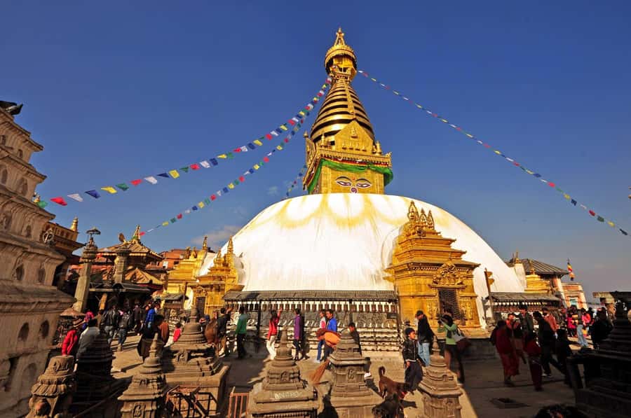 Kathmandu: Full-Day Budget Bus Tour of Kathmandu Valley - Kathmandu Durbar Square and the Malla kings: palaces, courtyards, and temples