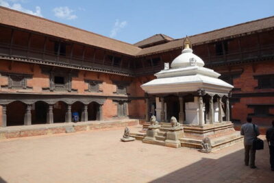 Kathmandu Heritage Day Tour - Getting Picked Up Near Thamel and Staying on Schedule