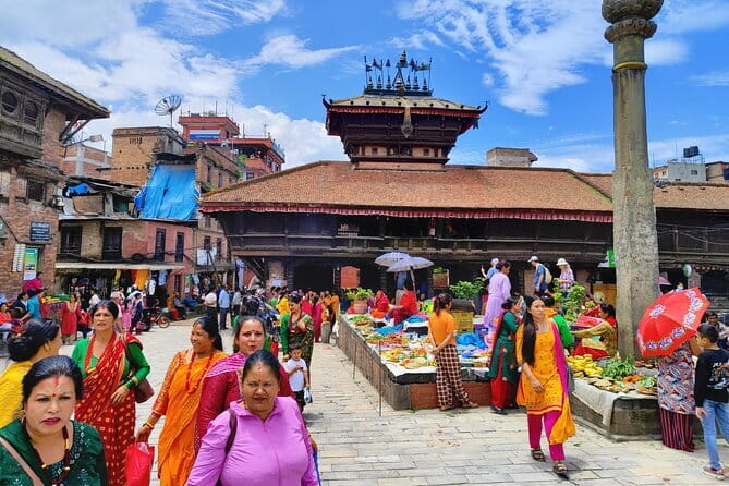Kathmandu: Kopan Monastery, Swayambhu and Boudha Nath Stupa Tour - What the Private Guide (Madan) Adds Beyond the Sights