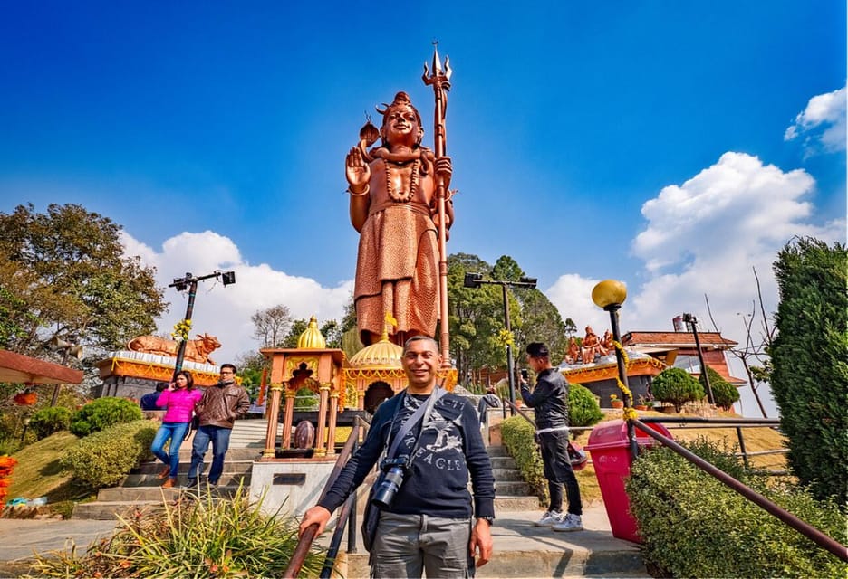Kathmandu: Nagarkot, Bhaktapur, Doleswor & Sanga Statue Tour - Bhaktapur Durbar Square: UNESCO monuments and street-level Newar craft