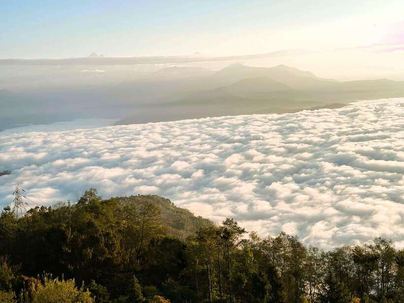 Kathmandu: Nagarkot Sunrise & Hiking to Changunarayan - Nagarkot at sunrise: the view, the pacing, and the photo reality