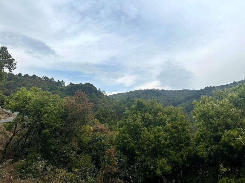 Kathmandu: Nagarkot Sunrise & Hiking to Changunarayan - The hike connection: from temple area to hillside trails