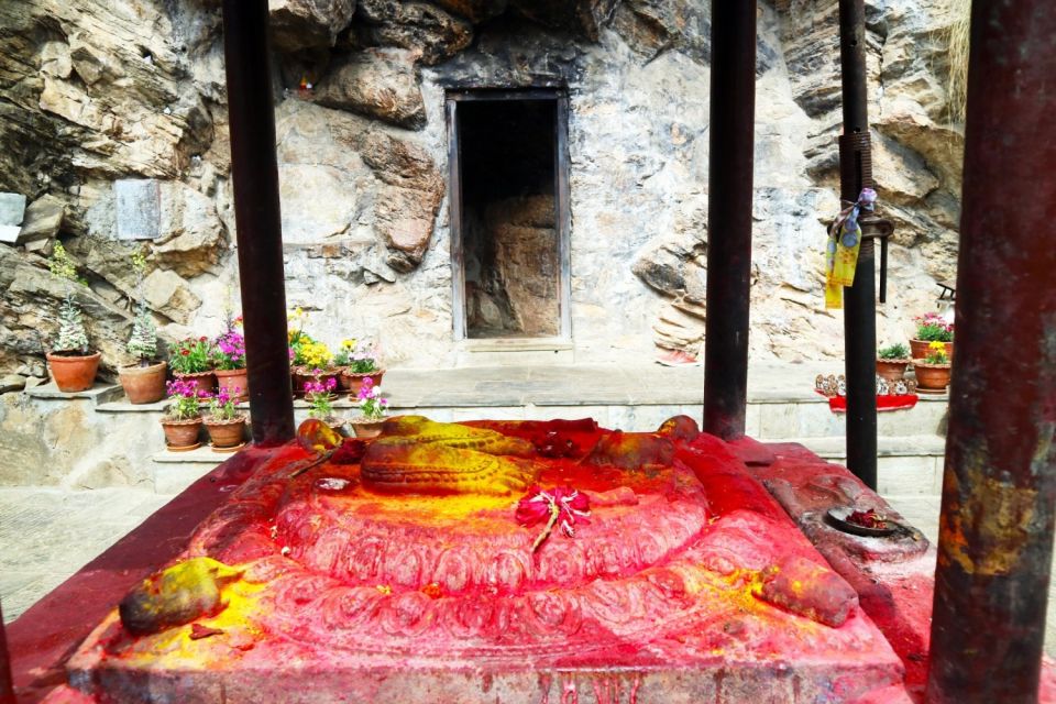 Kathmandu: Pharping, Dakshinkali and Chobhar Tour with Lunch - Gorakhnath Temple: Yogis, the Nath Sect, and a Different Kind of Devotion
