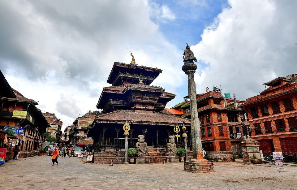 Kathmandu: Private Bhaktapur and Patan Sightseeing Tour - Patan Durbar Square: red-brick royal drama and the Krishna Mandir