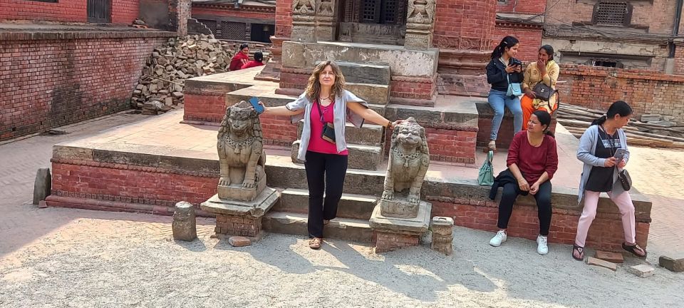 Kathmandu: Private Bhaktapur and Patan Sightseeing Tour - Bhaktapur Durbar Square: the Golden Gate, 55 Jhyale, and the feel of a former capital