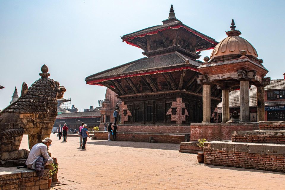 Kathmandu: Private Bhaktapur and Patan Sightseeing Tour - Pottery Square: when craft markets add meaning