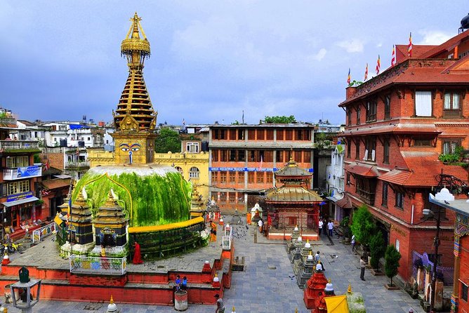 Local Bazaar Walking Tour in Kathmandu with Professional Guide - Kathmandu Durbar Square: why the UNESCO stop belongs in a bazaar tour