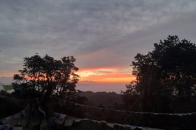Nagarkot Sunrise & Bhaktapur Durbar Square UNESCO Heritage Tour - Smooth transport and a tight 6–7 hour flow