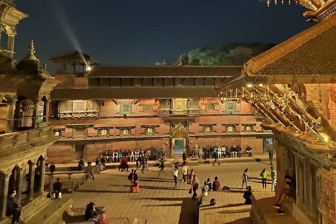 Patan and Bhaktapur Boutique Tour - Manga Hiti and Patan Museum: engineering, then art in a restored palace