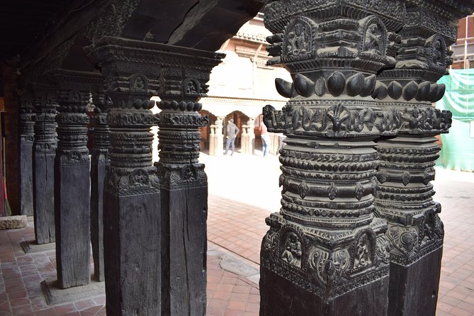 Patan Tour - Half Day Sightseeing in Kathmandu - Krishna Mandir and Bhimsen Temple: two quick hits inside the complex