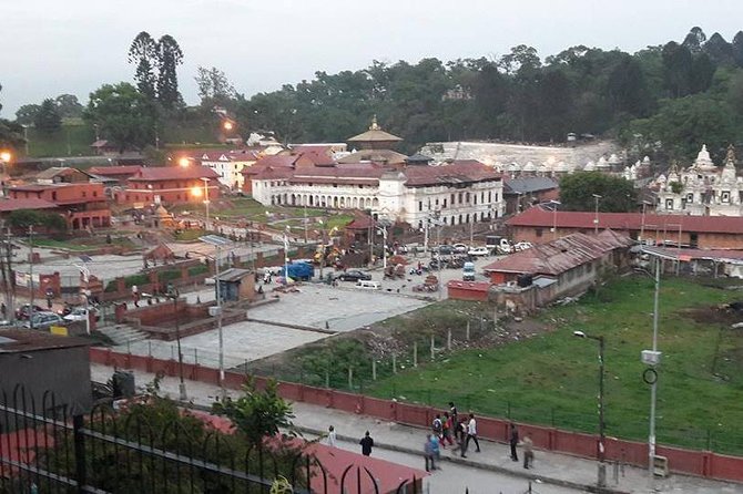 Private Half-Day Tour of Boudhanath and Pashupatinath Temples in Kathmandu - Pashupatinath Temple: riverbank views and the kind of scenes you can’t unsee