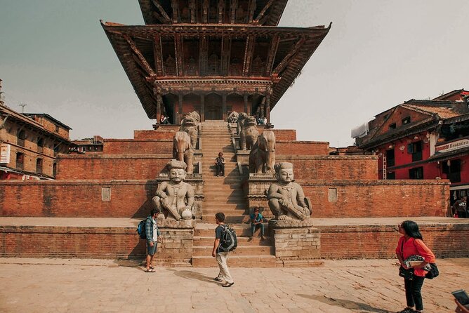 Three Durbar Square Private Day Tour in Kathmandu - Kathmandu Durbar Square: Palace Complex Details and the Kumari Ghar Stop